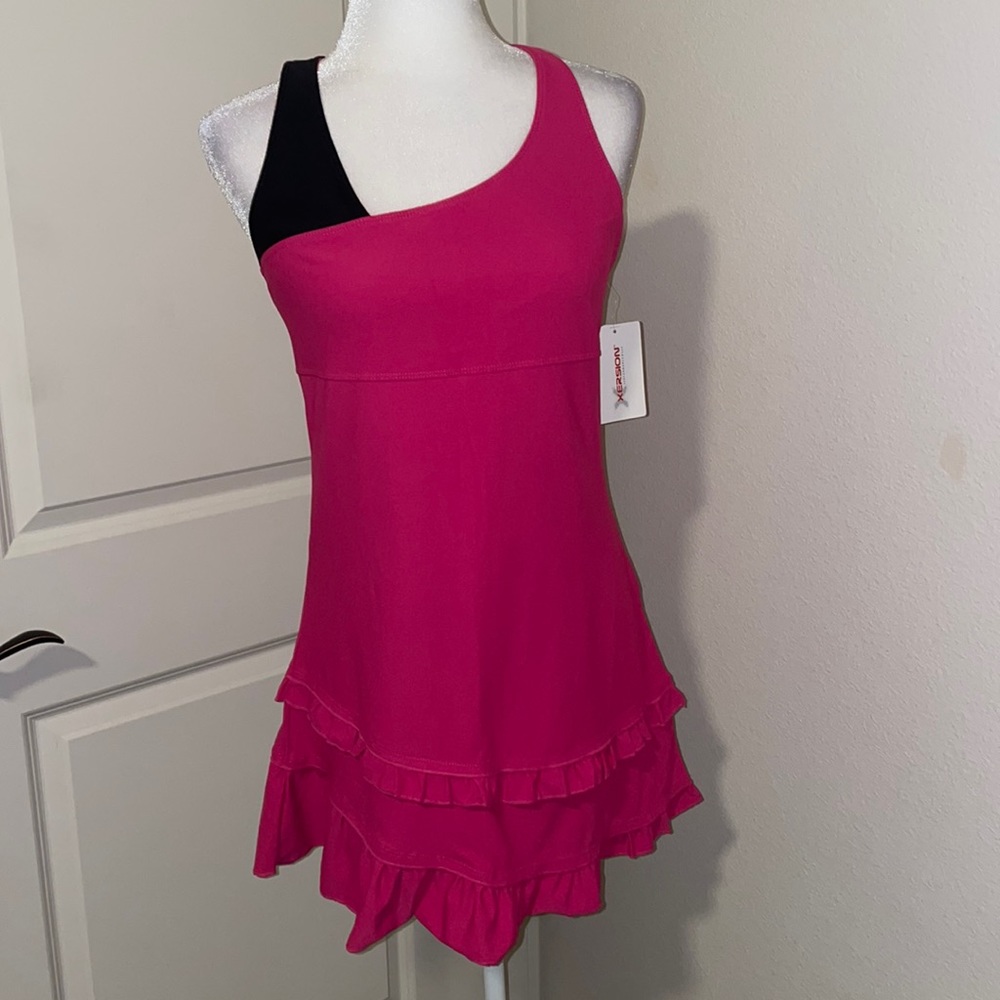 NWT Xersion Performance Wear pink/black
